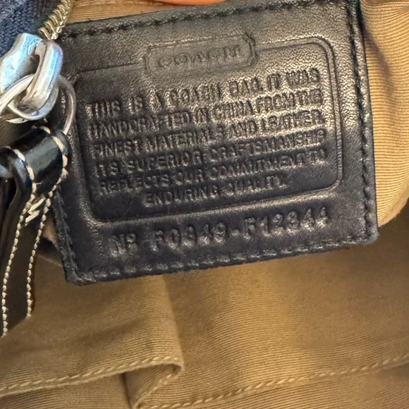 Coach Gallery Tote - Picture 5 of 8